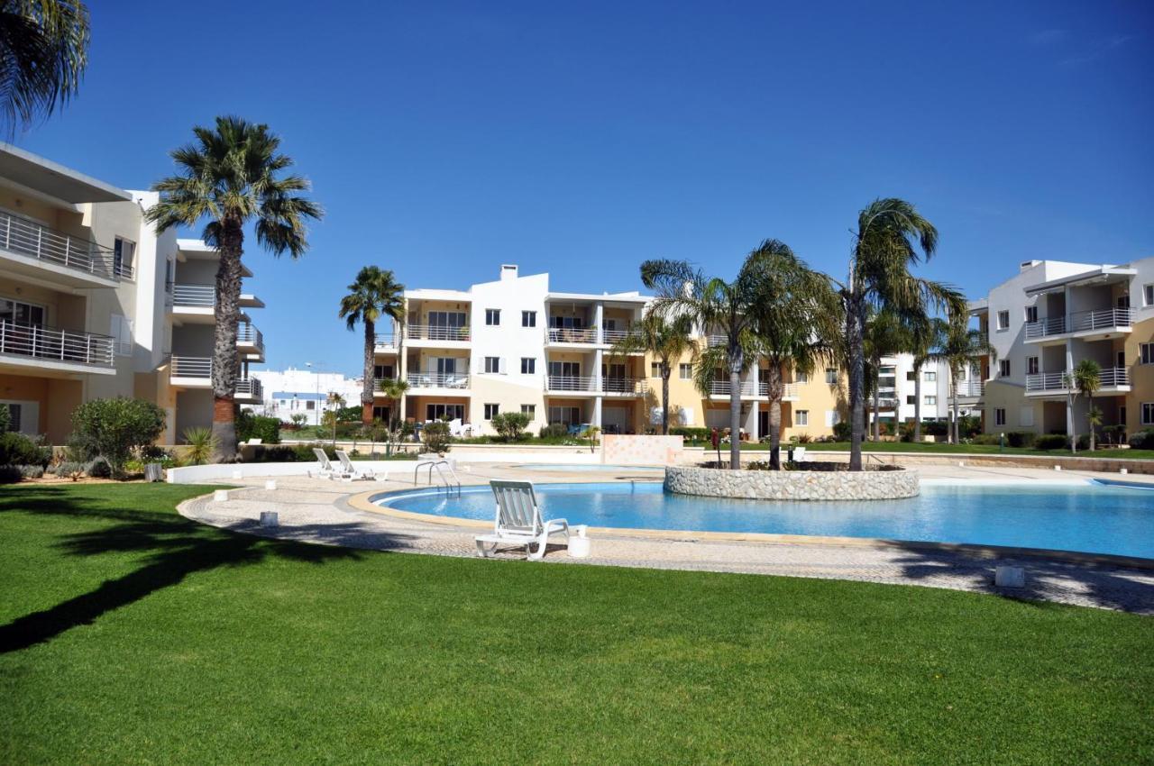 Sea And Pool At Vila Da Praia Alvor Exterior photo